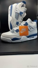 Air Jordan 4 Retro - Military Blue