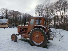 Traktor belarus