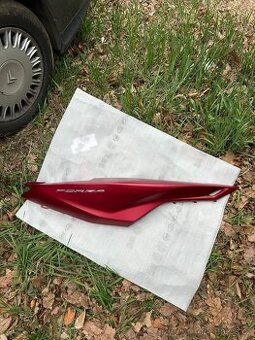 Honda Forza 125 pravý zadní boční plast (83200-K1B-R40ZE)