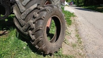 Prodám nové pneu 7.50-16 na traktor, traktor domácí výroby.
