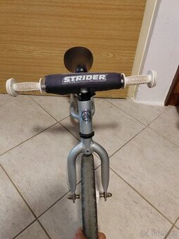 Odrážedlo Strider 12