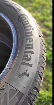 Letni pneu 215/55/17 / dezen 5,5 mm Continental, sada 4 ks