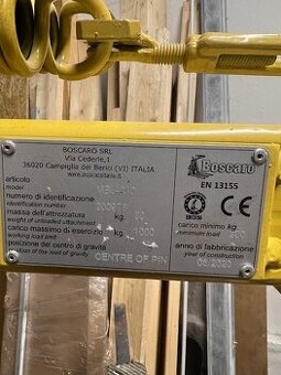 Paletové samovyvažovací vidle