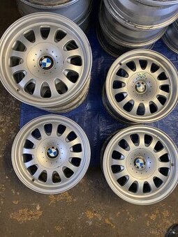 305 Alu disk na BMW