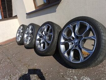 Originální kola Škoda 18' s krásným obutím Nokian
