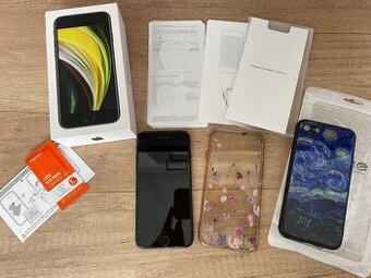 Černý iPhone SE 2020 64GB