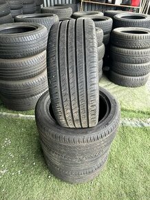 Letní pneu 215/45/16 Bravuris 5 Barum