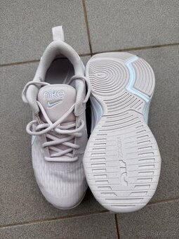 Dámské NIKE AIR Zoom Bella 6 2x nošené - 1