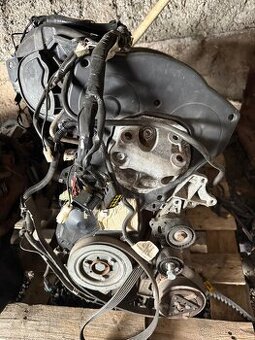 Motor Citroen xsara Picasso 1.6i 80kw 2006 - 1
