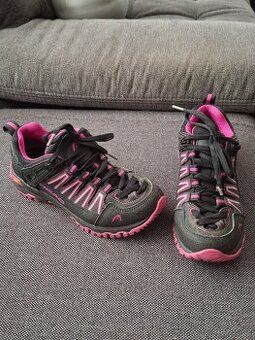 trekové boty Head vel.36