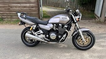 Yamaha XJR 1200