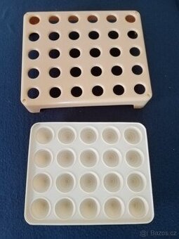 Forma a stojánek na vosí úly