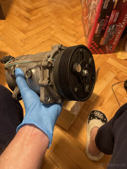 Kompresor klimatizace – Sanden SD7V16, číslo dílu 1J0 820 80