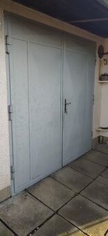 Vrata kovová garážová