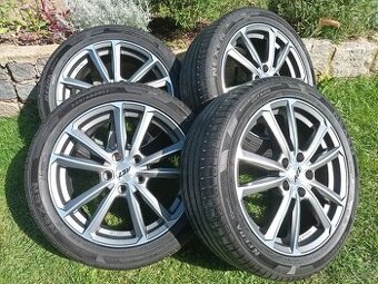 Sada_Al disky s  pneu.