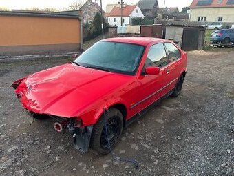 Bmw e36 316i Compact (havarovaný)