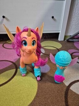 My Little Pony Sunny zpívá a bruslí