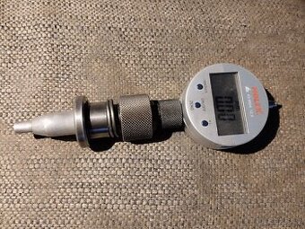 Digitální úchylkoměr Holex