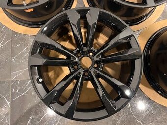 4M0601025C original alu kola audi q7 r19