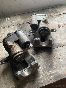 Náhradní díly Passat b6 2.0TDI 103kw - 1