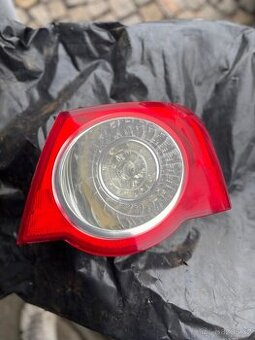 Vw Passat b6 - sedan zadní pravý světlomet