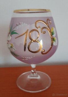 Prodám skleněnou číši - 18 výročí narozenin