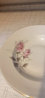 Hluboké talíře s růžičkou