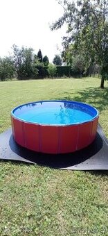 Skládací bazén pro psa