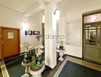 Pronájem kanceláře 20,3 m² Jablonského, Praha 7 - Holešovice