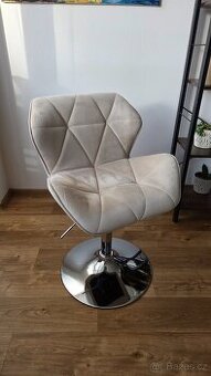 Židle MILANO VELUR na stříbrném talíři - krémová