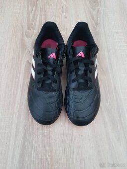 Kopačky adidas, velikost 33