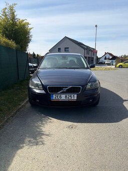 Volvo S40 2.0D 98 kW – spolehlivý sedan, dobrá výbava