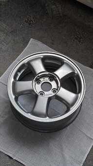 Originální ALU kolo HONDA 15" – pěkný stav