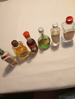 Likerové miniatury