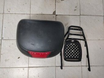 Motokufr s plotnou i nosičem