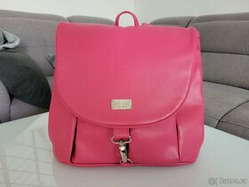 Prodám krásný růžový batoh Dara Bags City Life - 1