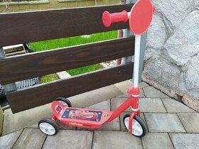 Koloběžka dětská červená, motiv Cars (Auta)