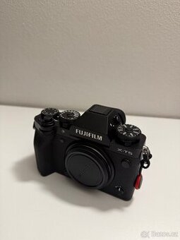 Fujifilm XT5 + 28mm/4.5 + 56mm/1.7