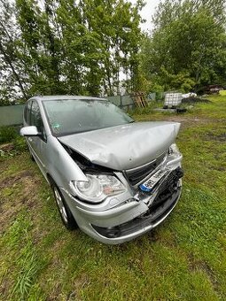 Volkswagen Touran 1.9 TDI - Na náhradní díly