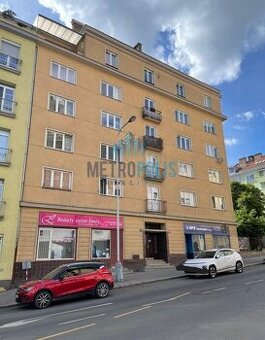 Stylový a světlý byt 3+1 v srdci Košíř – 83,5 m², poslední p