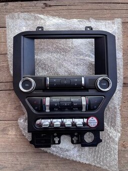 Kryt radia mustang sync 3 UK