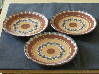 KERAMIKA- dekorativní talíře závěsné- 3 ks -21cm