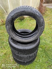 Prodám zimní pneu Goodyear