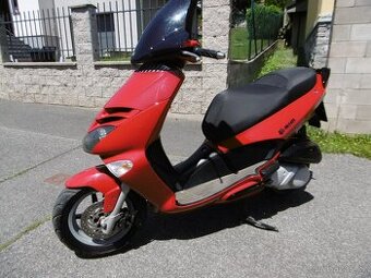 Aprilia Leonardo 250 - silný malý skútr