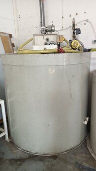 Plastová nádrž 2600l
