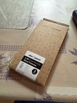 Dvě ochranná skla pro iPhone 16 Plus