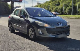 Peugeot 308 1.6i 88kW Klima Tempomat najeto 78000km
