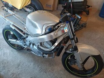 Honda CBR 600 f4 diely