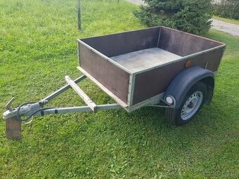 Přívěsný vozík.