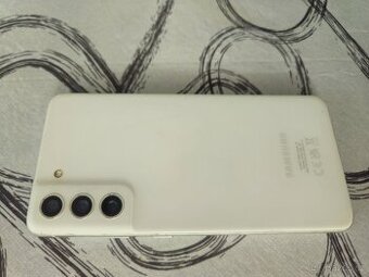 Samsung Galaxy S21 FE – TOP STAV – NA NÁHRADNÍ DÍLY.